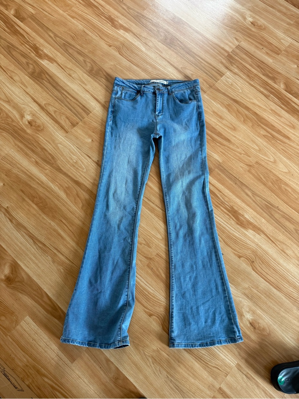 Super Cute JW Signature Los Angeles Flare Jeans - Sz L